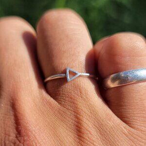Minimalist contemporary 925 sterling silver geometric triangle ring